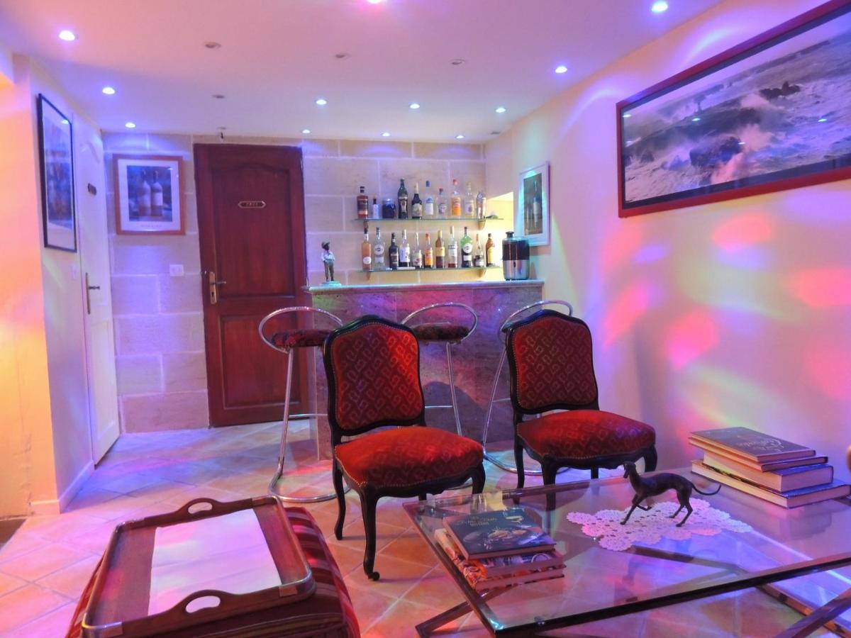 Le Jardin Des Cygnes Bed & Breakfast Pineuilh ภายนอก รูปภาพ
