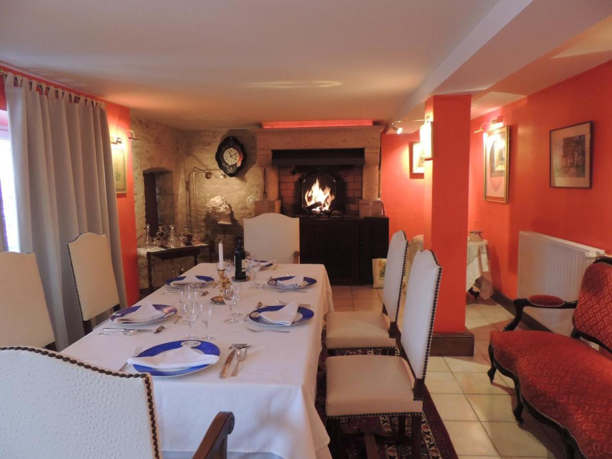 Le Jardin Des Cygnes Bed & Breakfast Pineuilh ภายนอก รูปภาพ